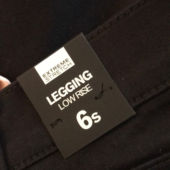 NWT Express black stretchy jean size 6s - Picture 3 of 3